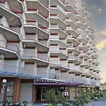 Apartamento Nuovo Fronte Spiaggia, Terrazza Sul Mare E Piscina Lignano Sabbiadoro