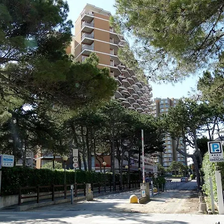 Nuovo Fronte Spiaggia, Terrazza Sul Mare E Piscina Apartamento