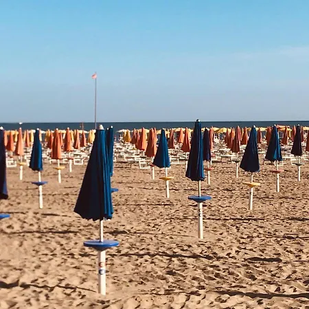 Apartamento Nuovo Fronte Spiaggia, Terrazza Sul Mare E Piscina Lignano Sabbiadoro